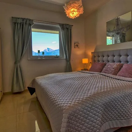 Felice Sul Lago Apartment *